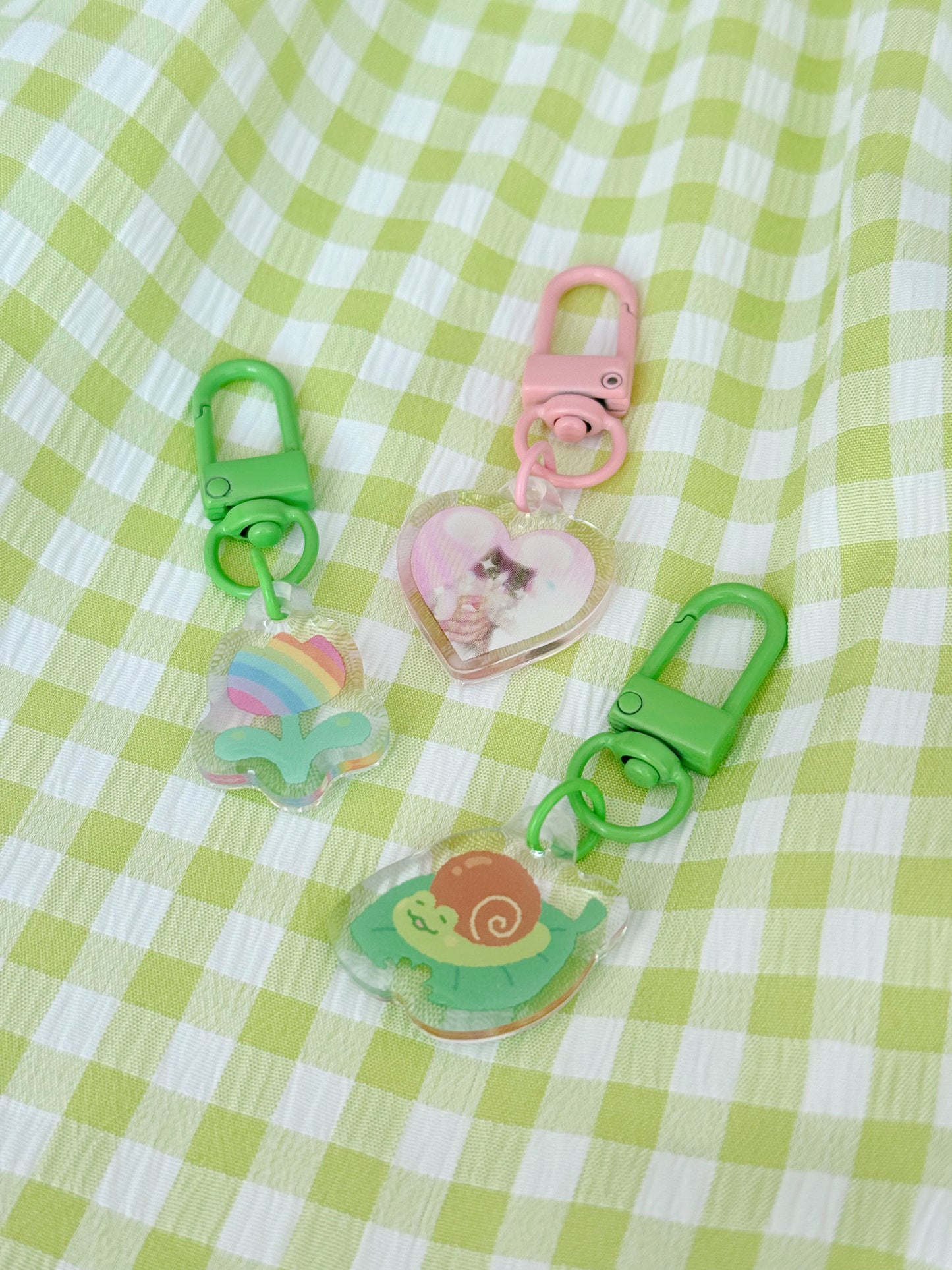 mini droplet snail frog charm