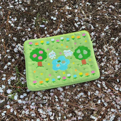 [pre-order] tulip park laptop & tablet pouch