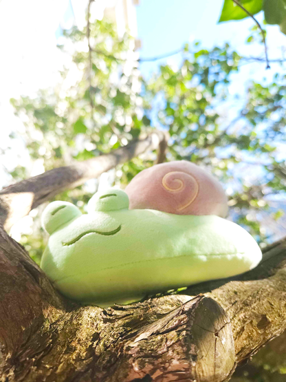 (PRE-ORDER) droplet the snail frog